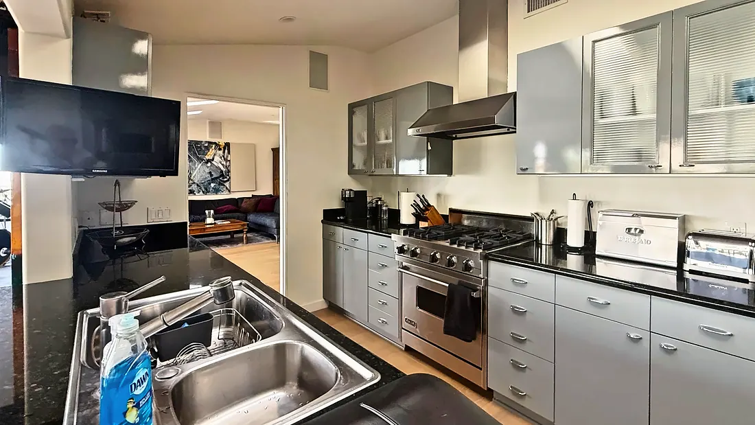 Kitchen with pro-style range